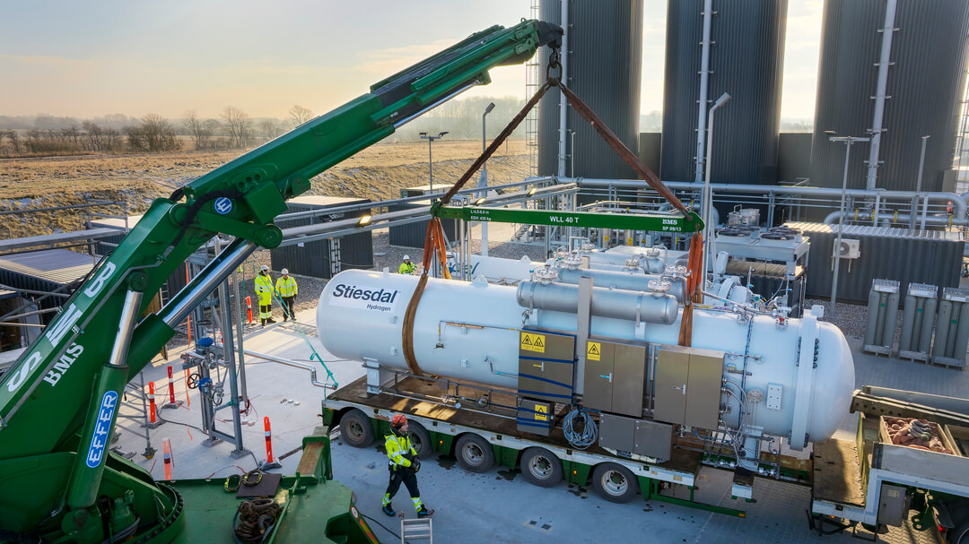 Three 3,1 MW hydrogen electrolyzer units producing ~12,000 m³ hydrogen per day at full operation.
