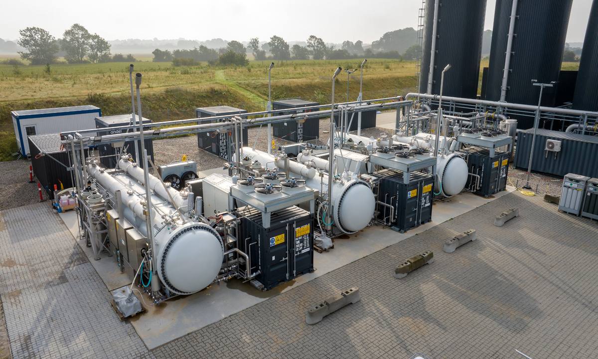 Stiesdal Hydrogen Plant in operation in Glansager Denmark at a PtX plant site.